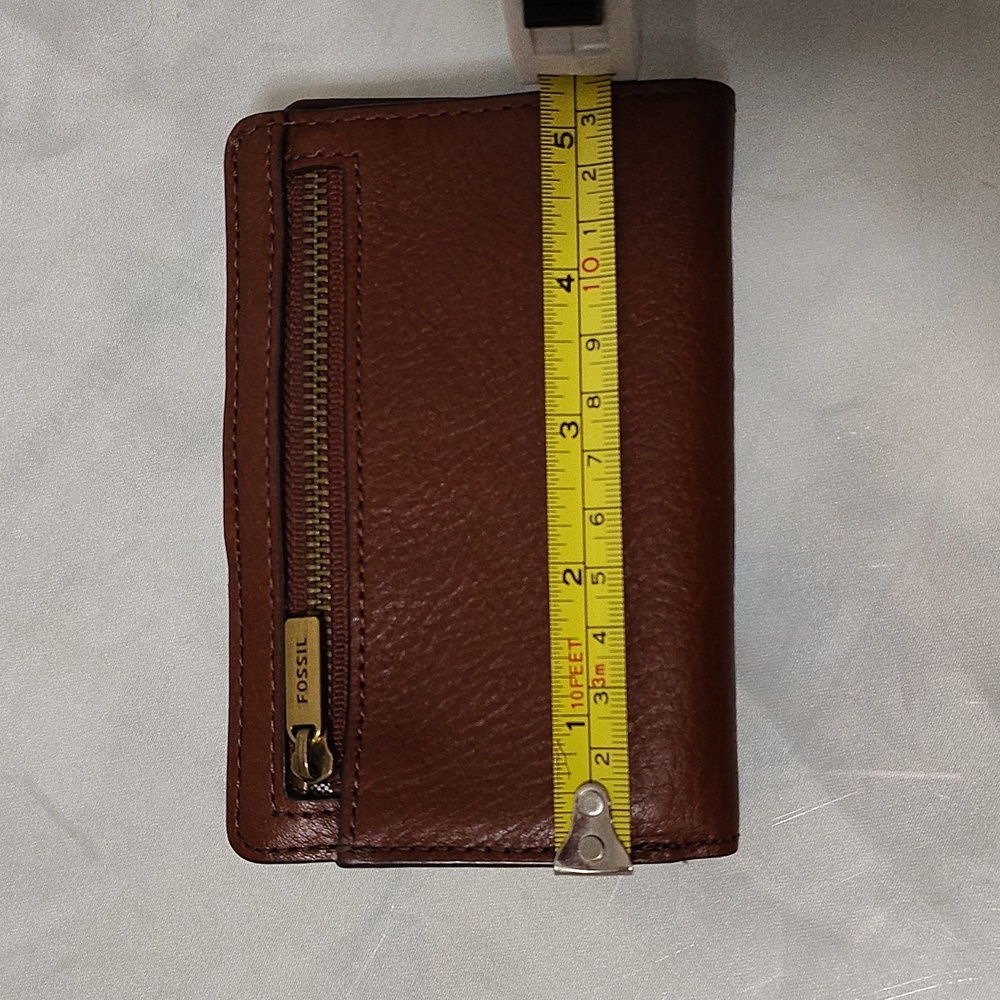 Fossil Tan Leather Wallet with Gold Accent - Picture 7 of 10